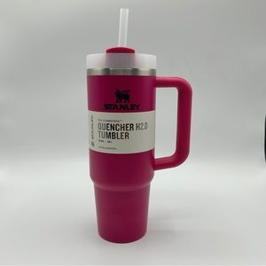 NWT Stanley 30 oz quencher H2.0 tumbler Fuchsia